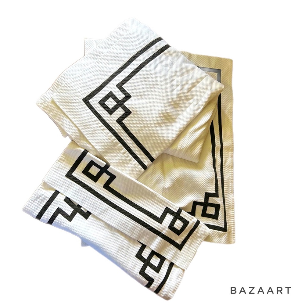 LegacyHome double/full spread and 2 shams retail $675+